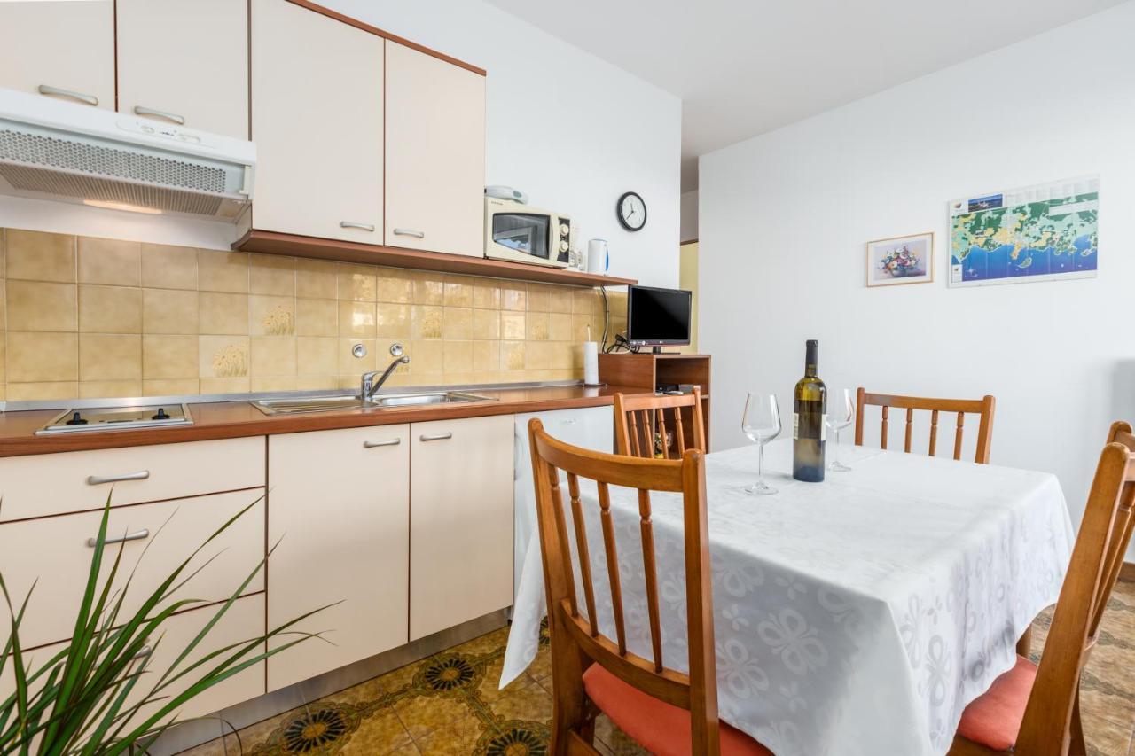 Apartments Maria Porec Exterior photo