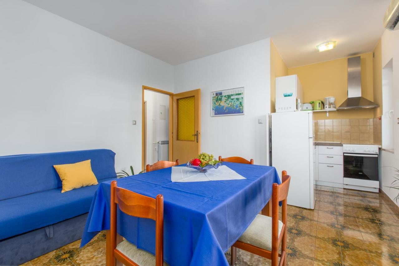 Apartments Maria Porec Exterior photo