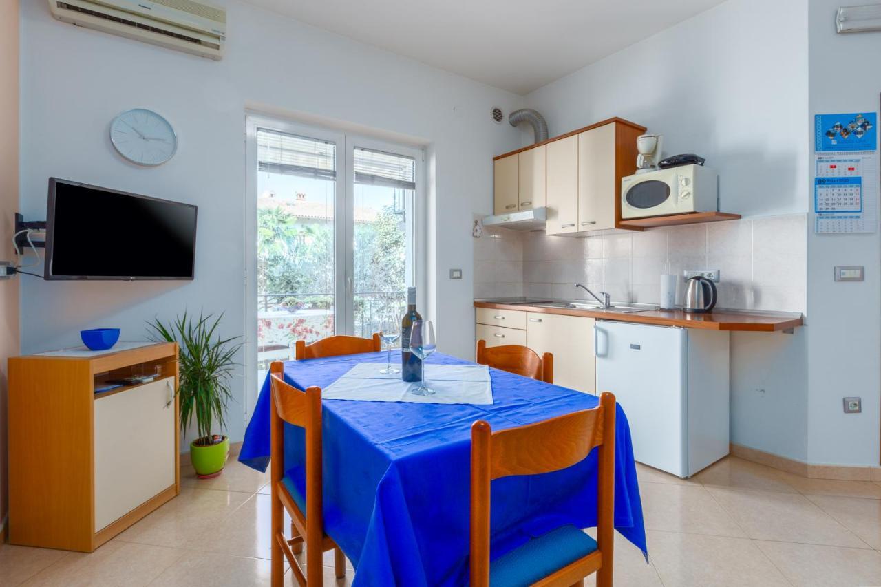 Apartments Maria Porec Exterior photo