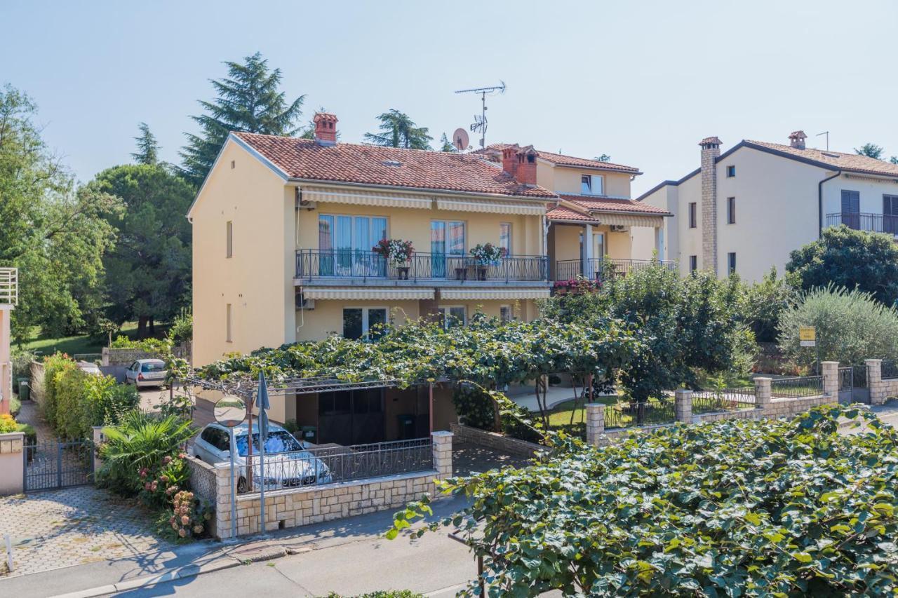 Apartments Maria Porec Exterior photo